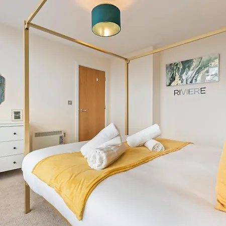 1 Bedroom Cosy - Skyline View - Centre *