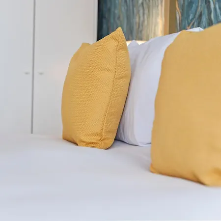 1 Bedroom Cosy - Skyline View - Centre Apartment