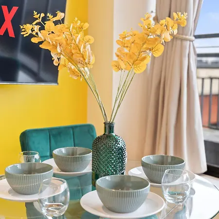 1 Bedroom Cosy - Skyline View - Centre Apartment *