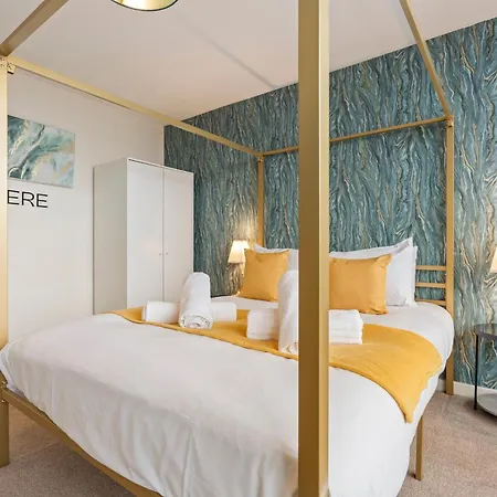 1 Bedroom Cosy - Skyline View - Centre Apartment